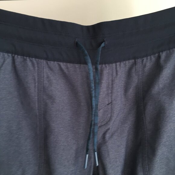 THE NORTH FACE Blue Drawstring Adjustable Side Length Cropped Activewear Pant - Picture 5 of 10